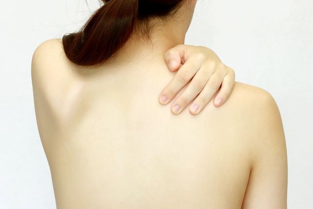 背中脱毛はセルフで出来るの?ベストな脱毛方法が知りたい!